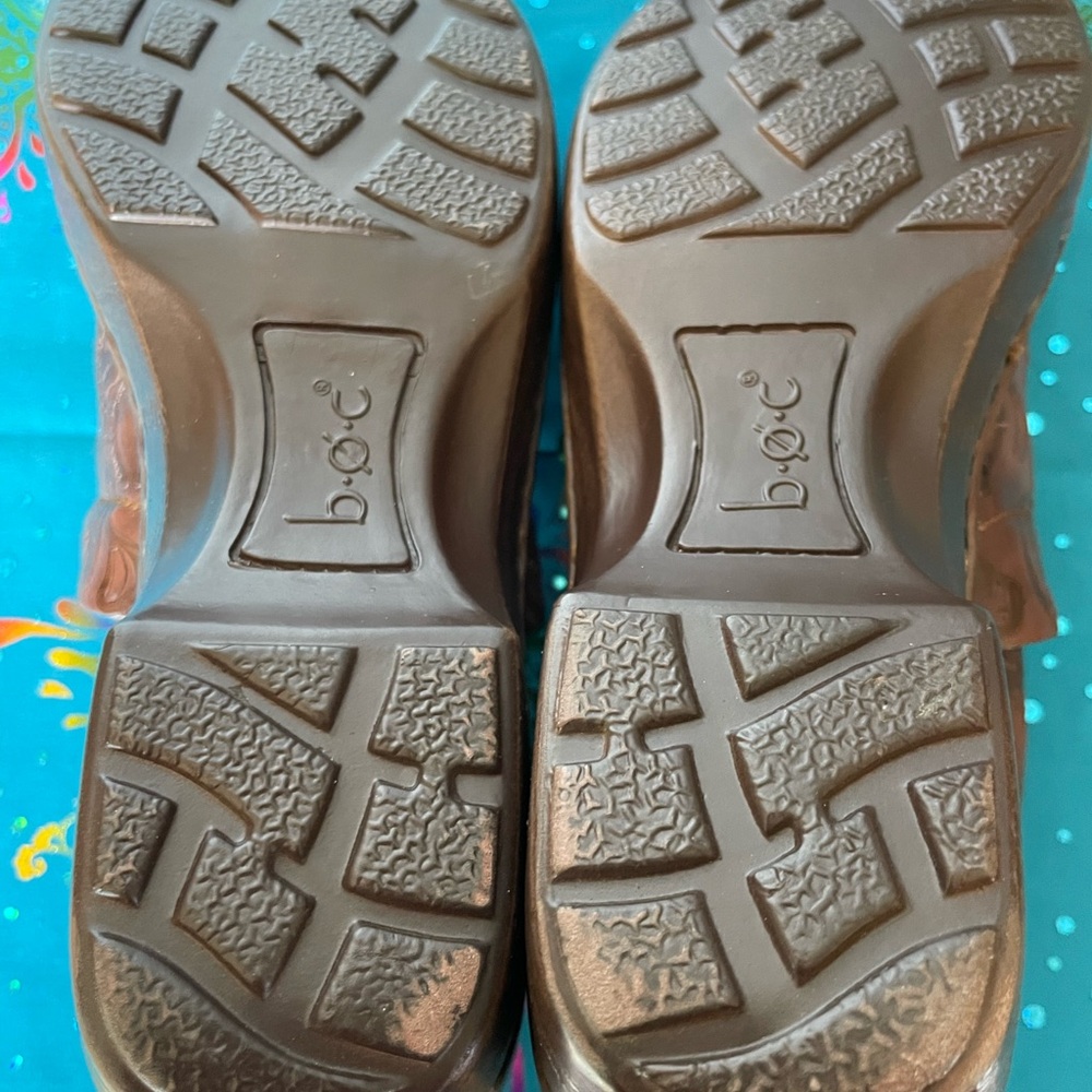 NWOT B.O.C. Clogs, Size 8 - Picture 6 of 8